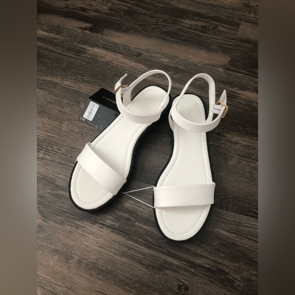 NWT Sandals